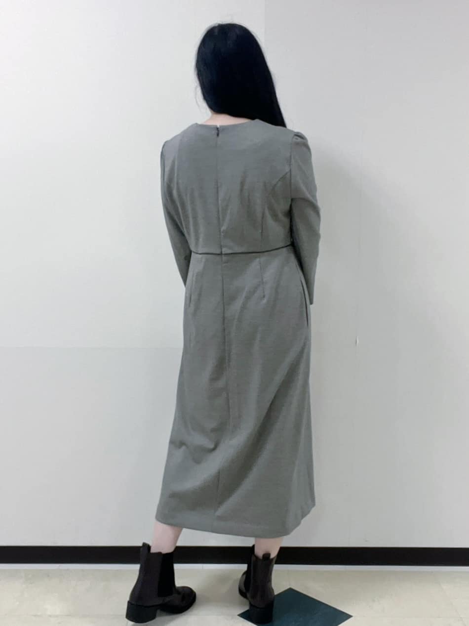 Hitomiさんの「index｜ストレッチキーネックワンピース【洗濯機OK／イージーアイロン】」を使ったコーディネート