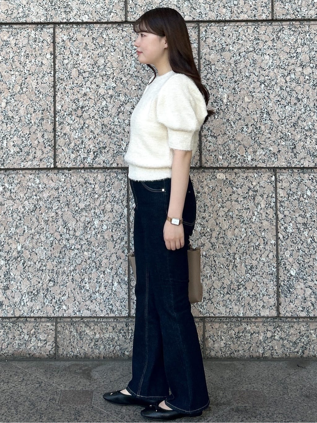 sayaさんの「OPAQUE.CLIP｜キラキラボリュームスリーブニット【洗濯機洗い可】」を使ったコーディネート