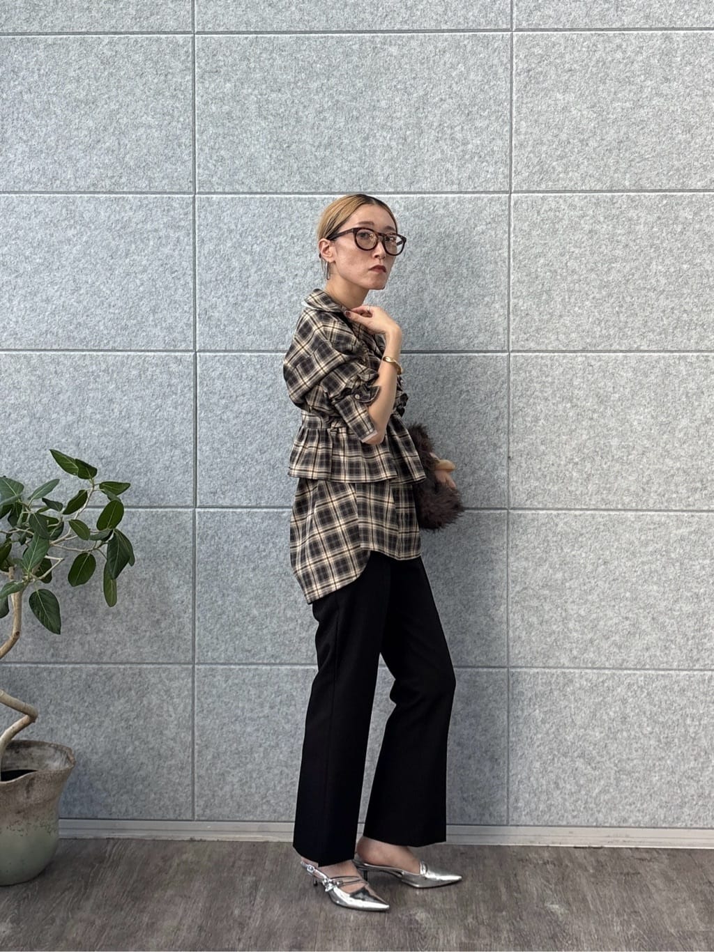 kotakiさんの「INDIVI｜オンブレチェックシャツ」を使ったコーディネート
