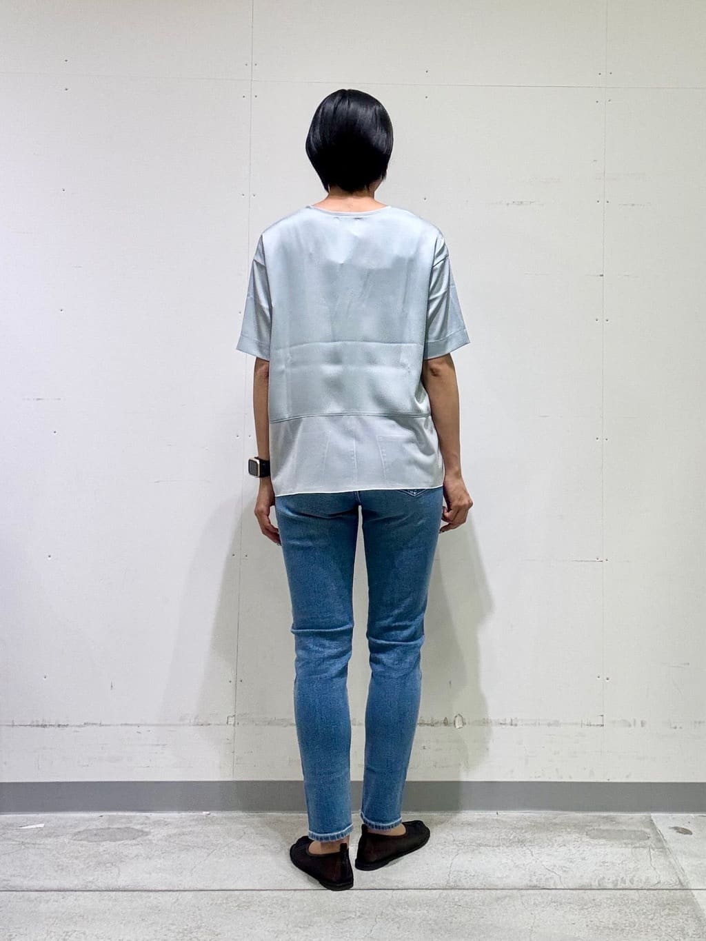 naoさんの「INDIVI｜【通年活躍！褒められデニム】スキニー デニムパンツ」を使ったコーディネート