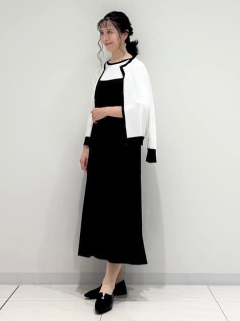 kayoさんの「INDIVI｜【通年活躍！／アンサンブル可能】クルーネックカーディガン」を使ったコーディネート