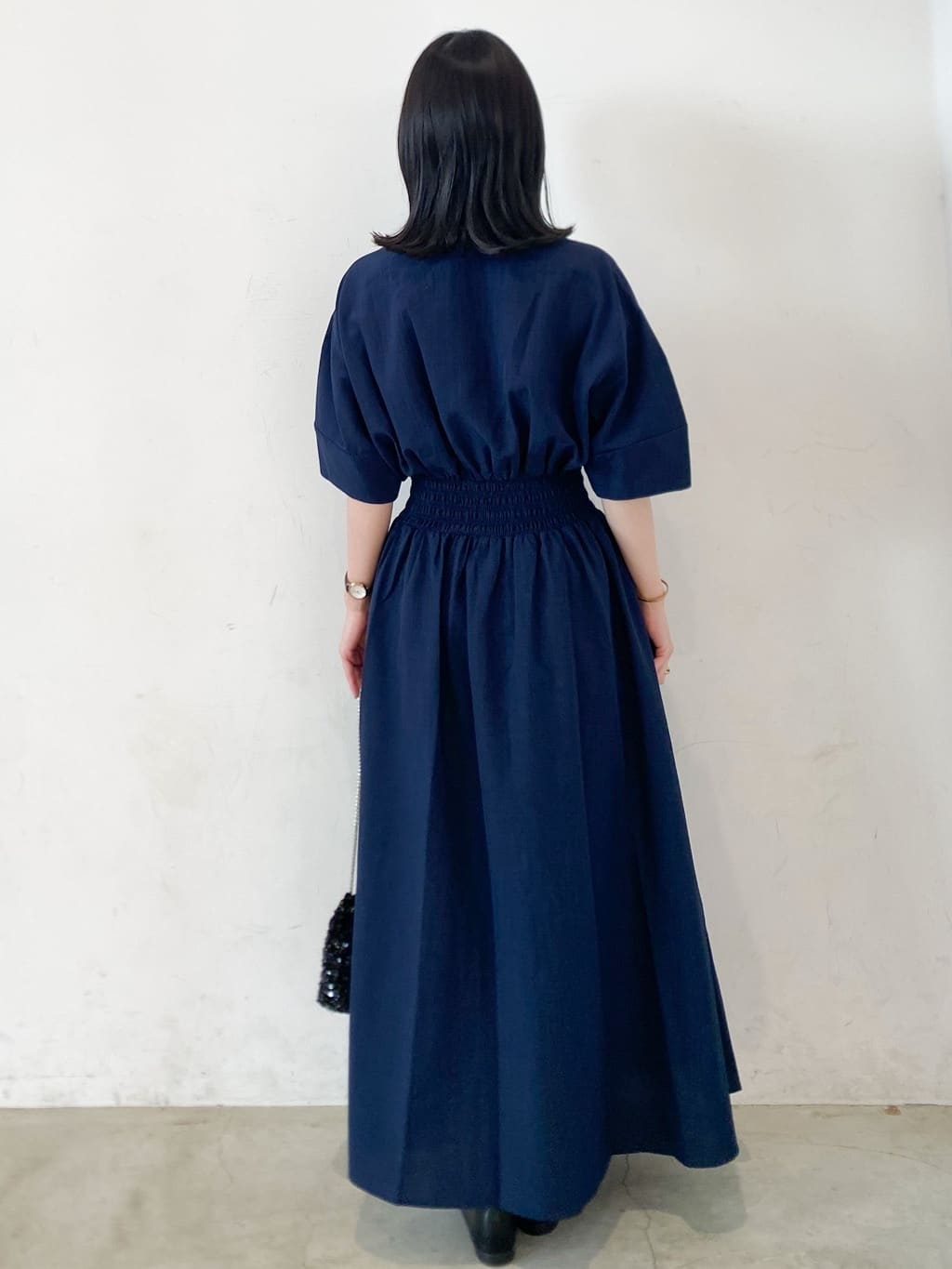 haruさんの「OPAQUE.CLIP｜リネンライクスキッパーフィット＆フレアワンピース【洗濯機洗い可】」を使ったコーディネート