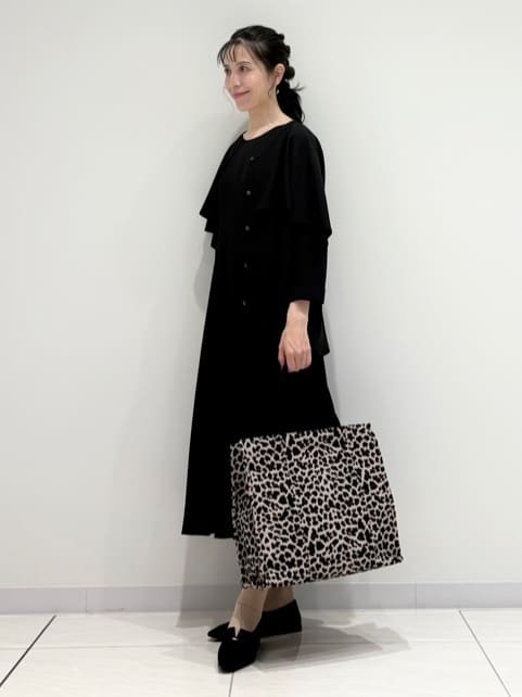 kayoさんの「INDIVI｜【羽織りとしても活躍！】ケープカラーブラウス」を使ったコーディネート