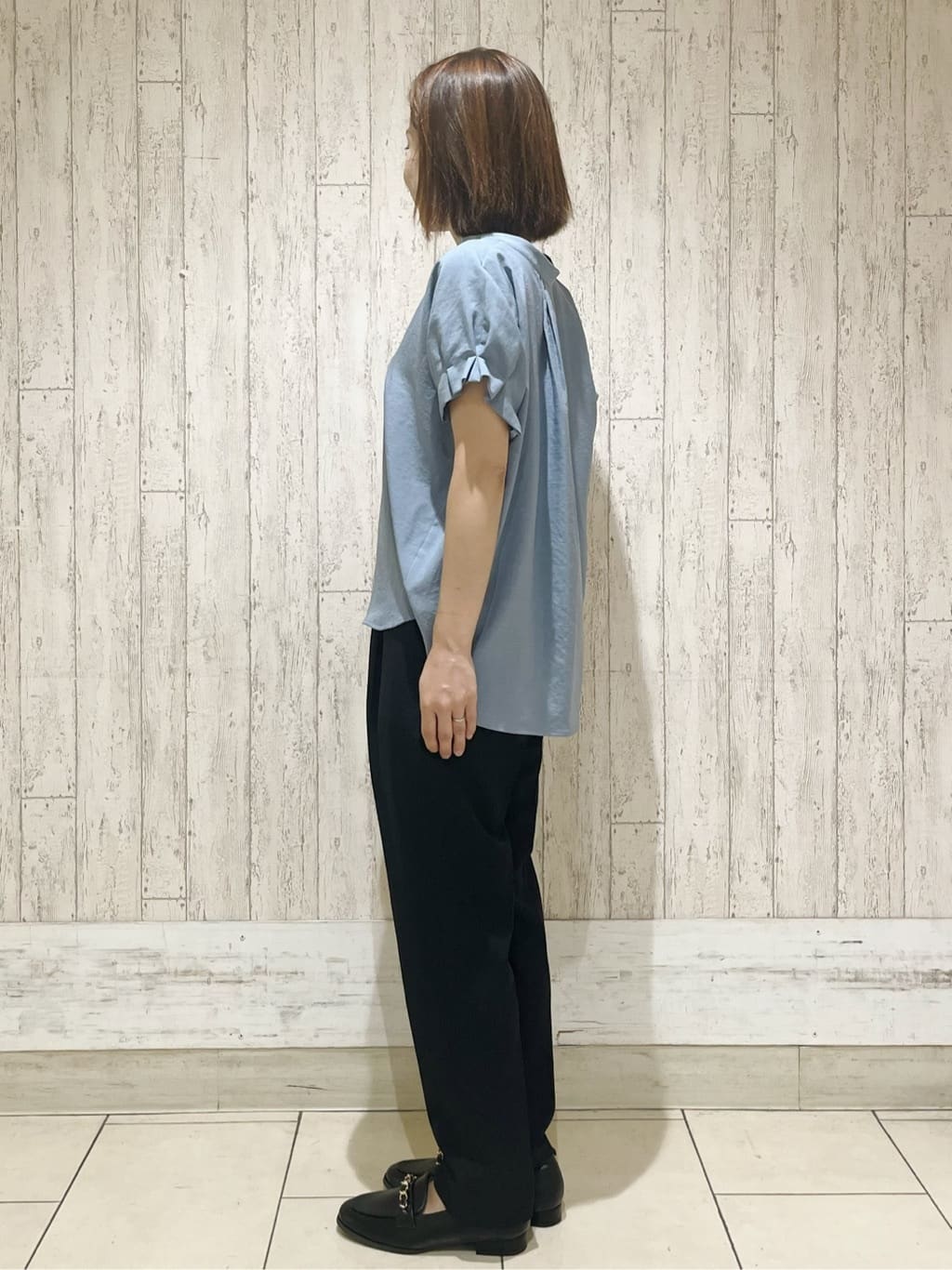 kcさんの「index｜《7色展開／XS-LLサイズ》タックスリーブスキッパーブラウス【洗濯機洗い可／吸水速乾／抗ピル／防シ」を使ったコーディネート