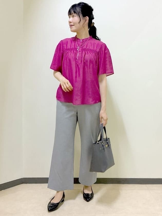  beni_gingerさんの「Reflect｜【選べる5色◎／マシンウォッシュ可】シャーリングデザインブラウス」を使ったコーディネート