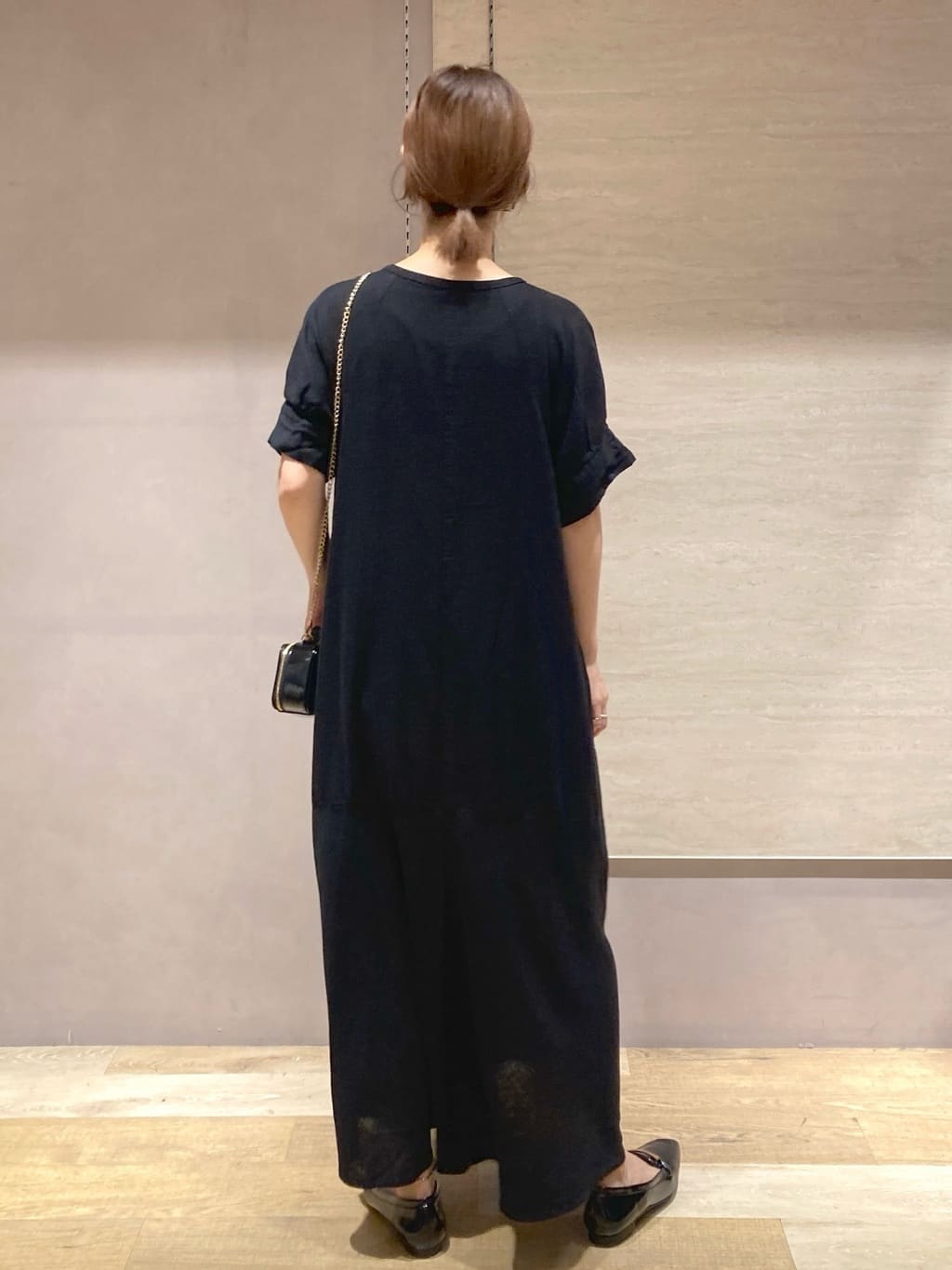 たけねぇさんの「OPAQUE.CLIP｜レーヨン麻キーネックワンピース【洗える】」を使ったコーディネート