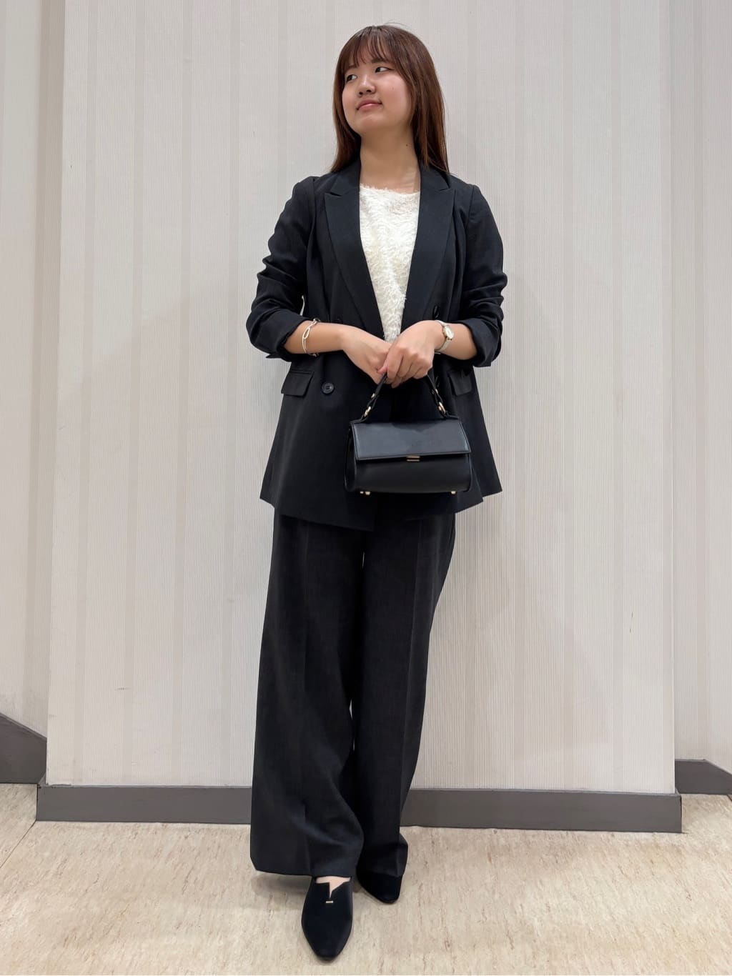 ちひさんの「INDIVI｜【洗える／セットアップ可能】凹凸ストレッチ素材ダブルジャケット」を使ったコーディネート