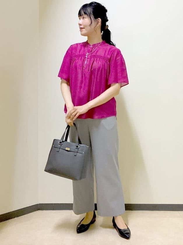  beni_gingerさんの「Reflect｜【選べる5色◎／マシンウォッシュ可】シャーリングデザインブラウス」を使ったコーディネート