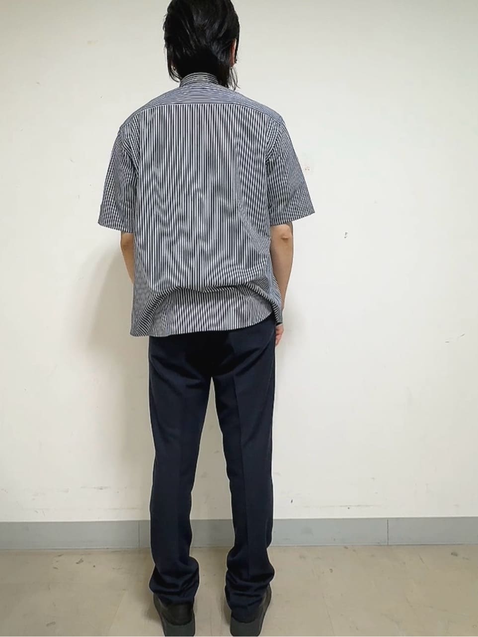 溝端佑太朗さんの「TAKEO KIKUCHI｜【Sサイズ～】ラッセルメッシュ パンツ」を使ったコーディネート