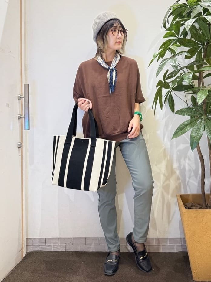 misakiさんの「SHOO･LA･RUE｜【洗濯後しわになりにくい】さらっとタッチの 5分袖ドルマンブラウス」を使ったコーディネート
