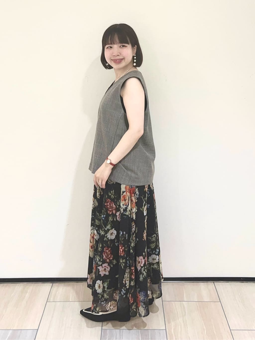 Mitsukiさんの「UNTITLED｜【セットアップ可/洗える】梳毛調合繊Vネックベスト」を使ったコーディネート