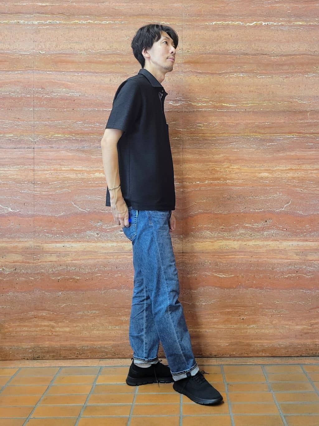piroyaさんの「TAKEO KIKUCHI｜【抗菌防臭／9色5サイズ展開】ハニカムメランジ ポロシャツ」を使ったコーディネート
