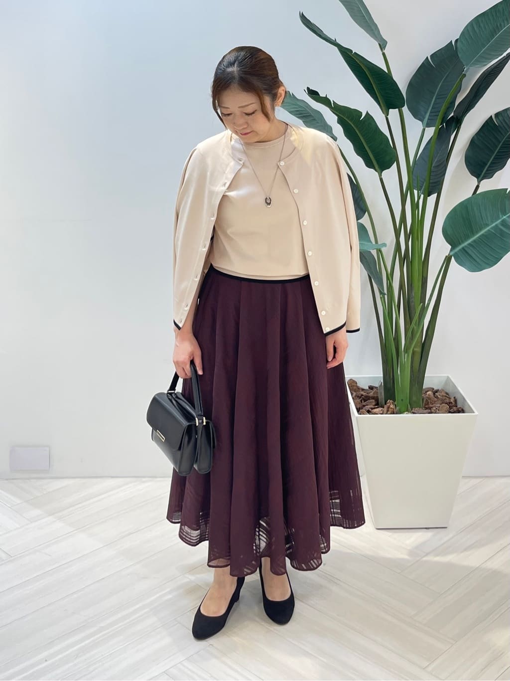 Tomoさんの「UNTITLED｜【アンサンブル可/薄手】ベーシッククルーネックカーディガン」を使ったコーディネート