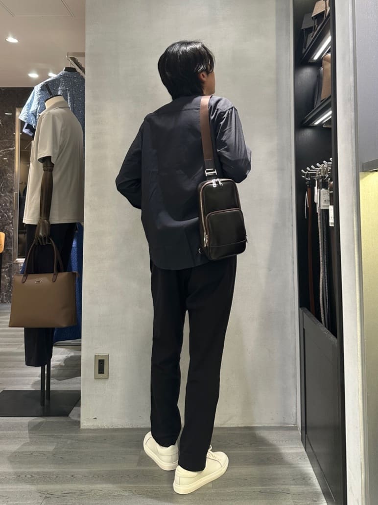 kotonaさんの「TAKEO KIKUCHI｜レザースニーカー」を使ったコーディネート