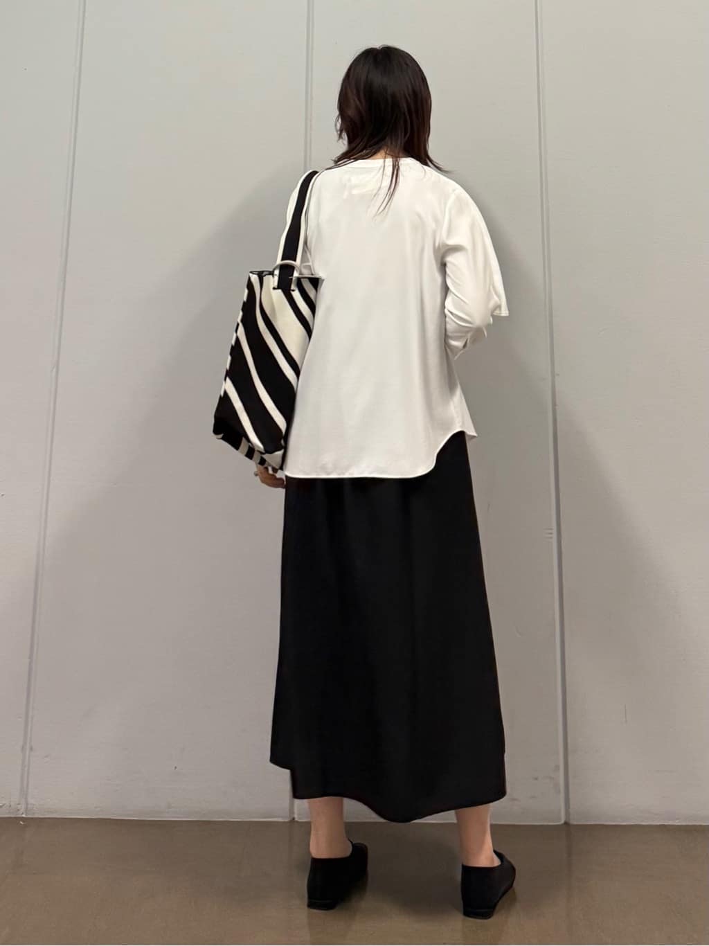 mizukiさんの「INDIVI｜【UVケア】エアリージョーゼット キャミワンピース」を使ったコーディネート
