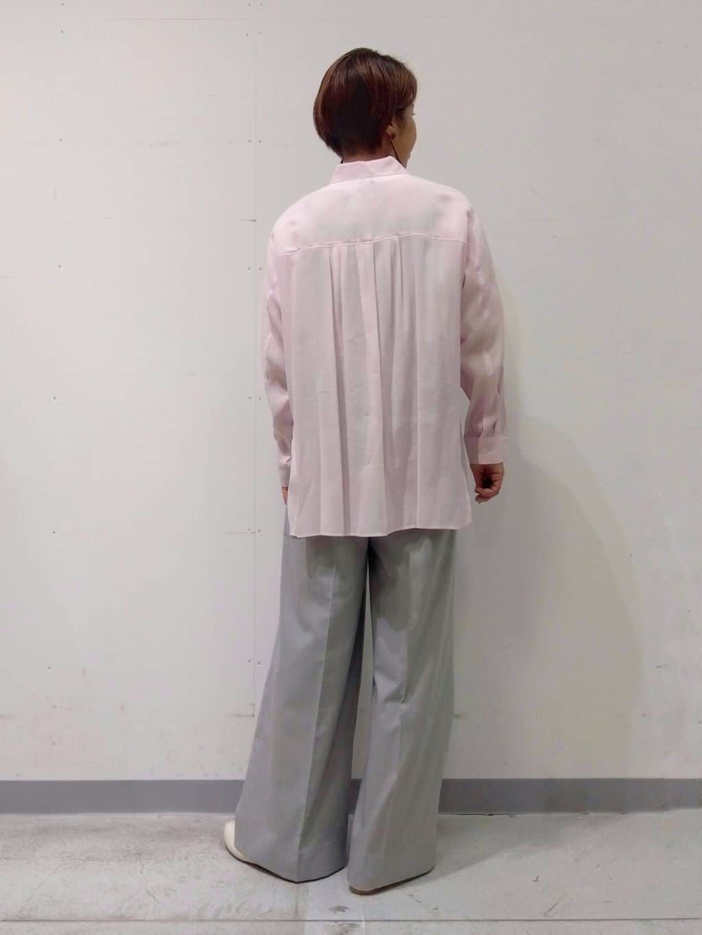 Kさんの「INDIVI｜【体型カバー／清涼感】シアーオーバーシャツ」を使ったコーディネート