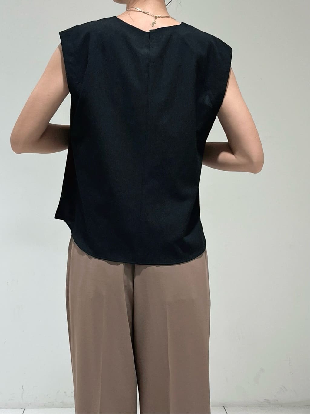 shioriさんの「INDIVI｜【着心地◎！】タックワイドパンツ」を使ったコーディネート