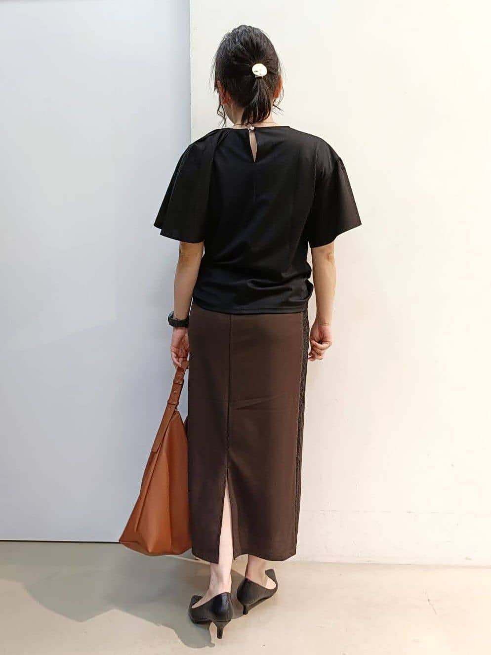 あんさんの「THE SHOP TK｜アシメケープ風プルオーバー【接触冷感/洗濯機OK】」を使ったコーディネート