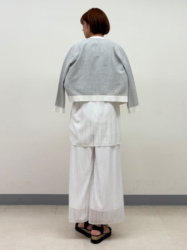 まいこさんの「INDIVI｜【軽く羽織れる/洗える】ジャケット風カーディガン」を使ったコーディネート