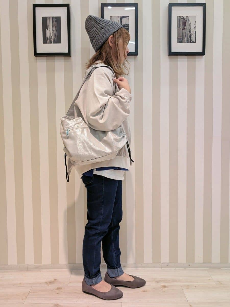 otaさんの「SHOO･LA･RUE｜グラフィックアソート ベーシックロンT」を使ったコーディネート
