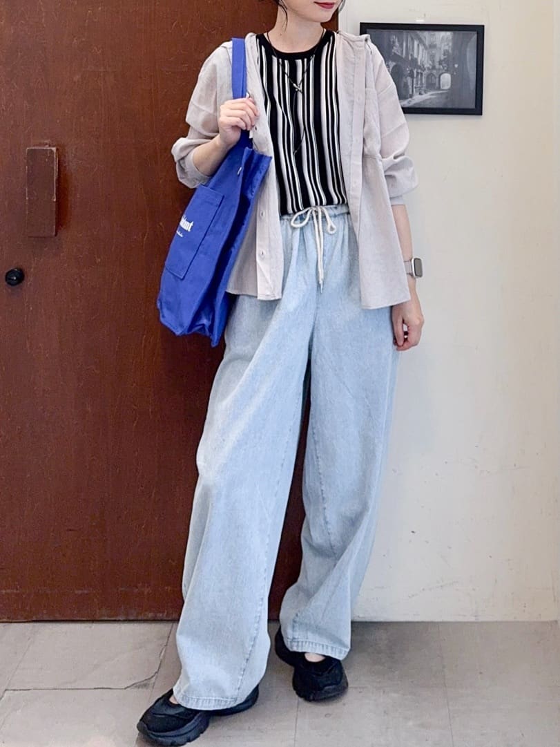 𝐇𝐢𝐫𝐨𝐦𝐢さんの「SHOO･LA･RUE｜【洗える】マルチストライプが印象的 ノースリーブニット」を使ったコーディネート