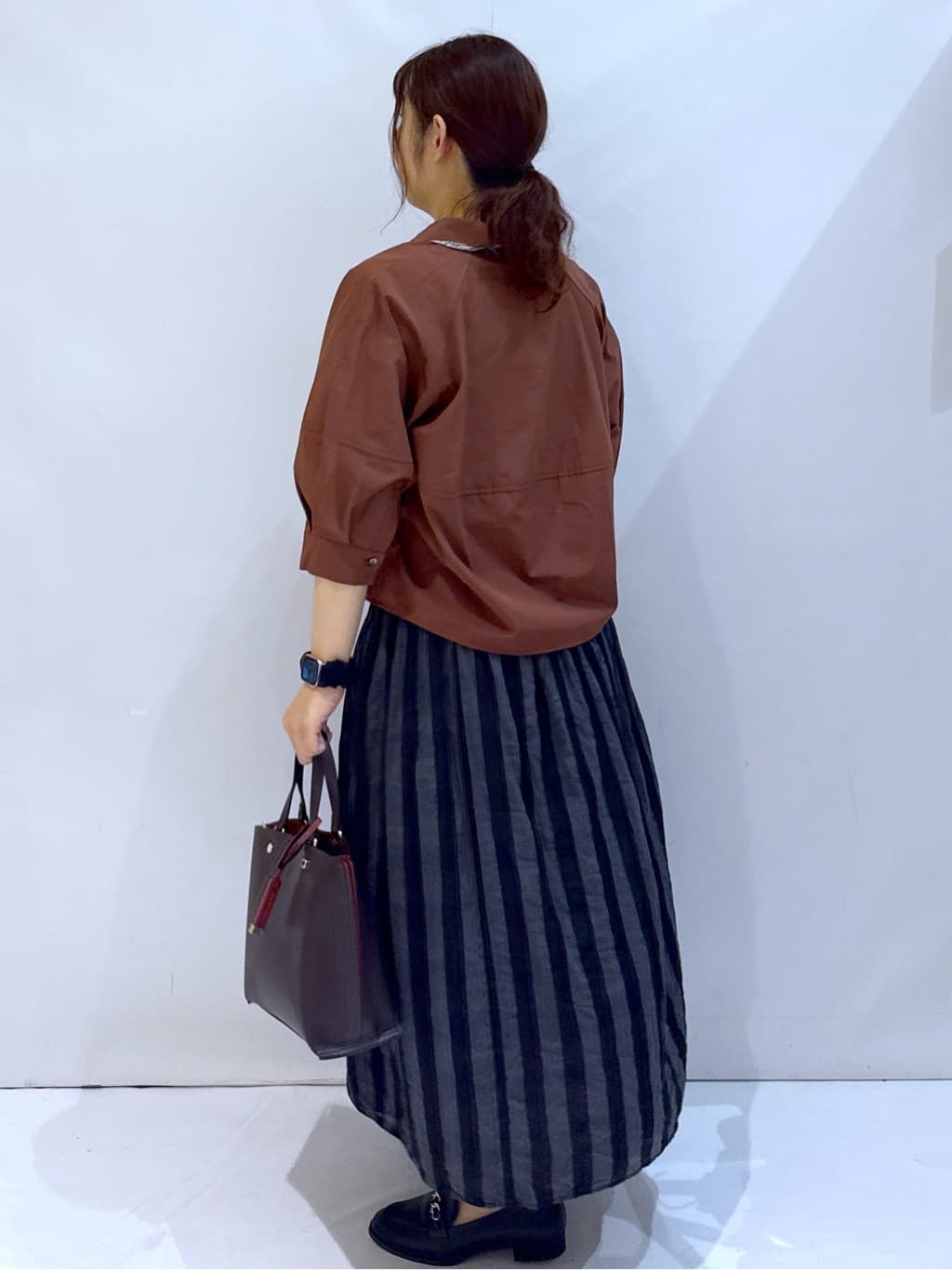 nakkoさんの「OPAQUE.CLIP｜切替フォルムシャツ【洗濯機洗い可】」を使ったコーディネート