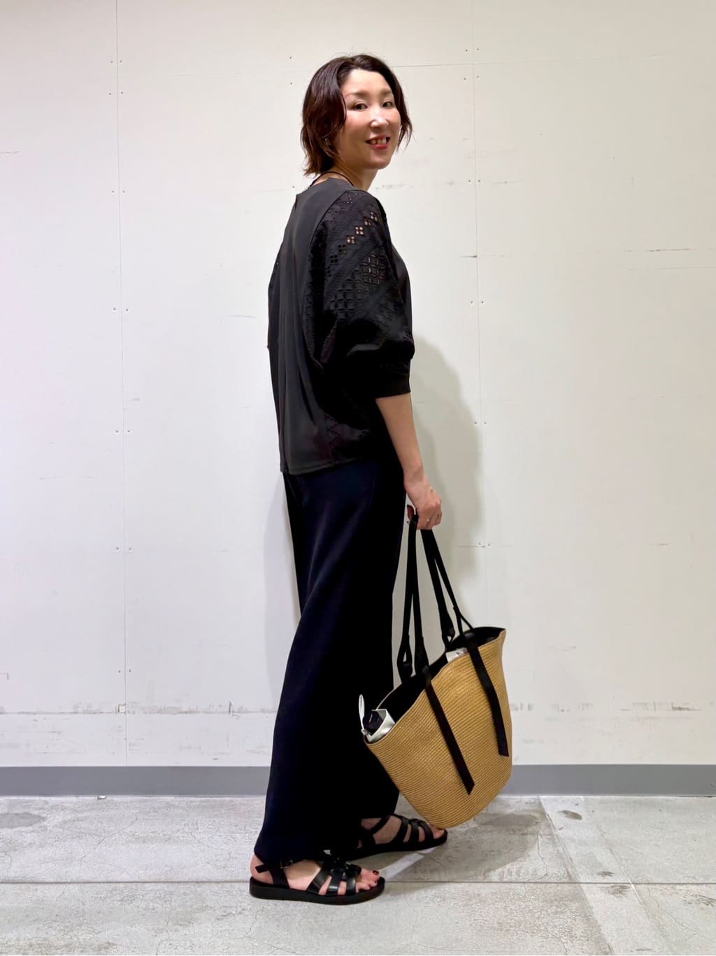 yuriさんの「INDIVI｜【着る日傘／遮熱／UVケア】ワイドパンツ」を使ったコーディネート