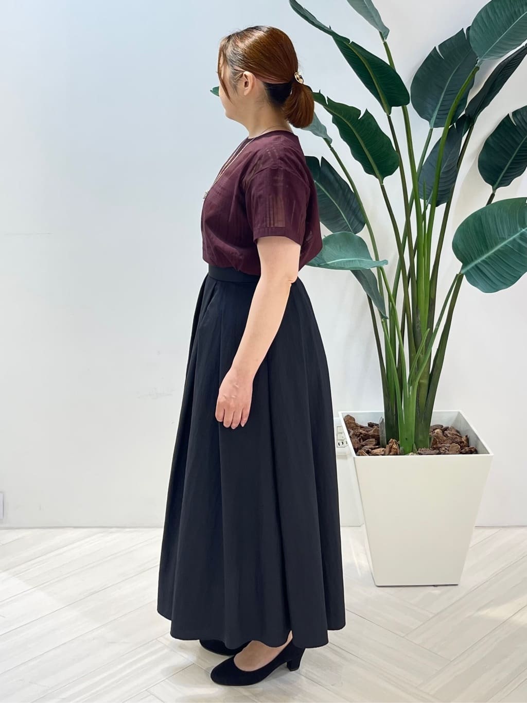 Tomoさんの「UNTITLED｜【セットアップ可/エレガント】シアーチェックTブラウス」を使ったコーディネート