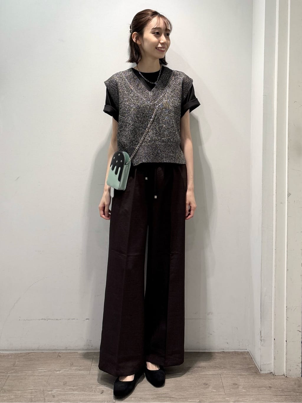ぶまりんさんの「OPAQUE.CLIP｜ロックTシャツ別注アソート【GREEN DAY／METALLICA／THE BEATLES】」を使ったコーディネート