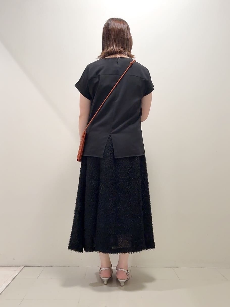 YUIさんの「UNTITLED｜【セットアップ可/はっ水/通勤】リラククール 半袖ブラウス」を使ったコーディネート