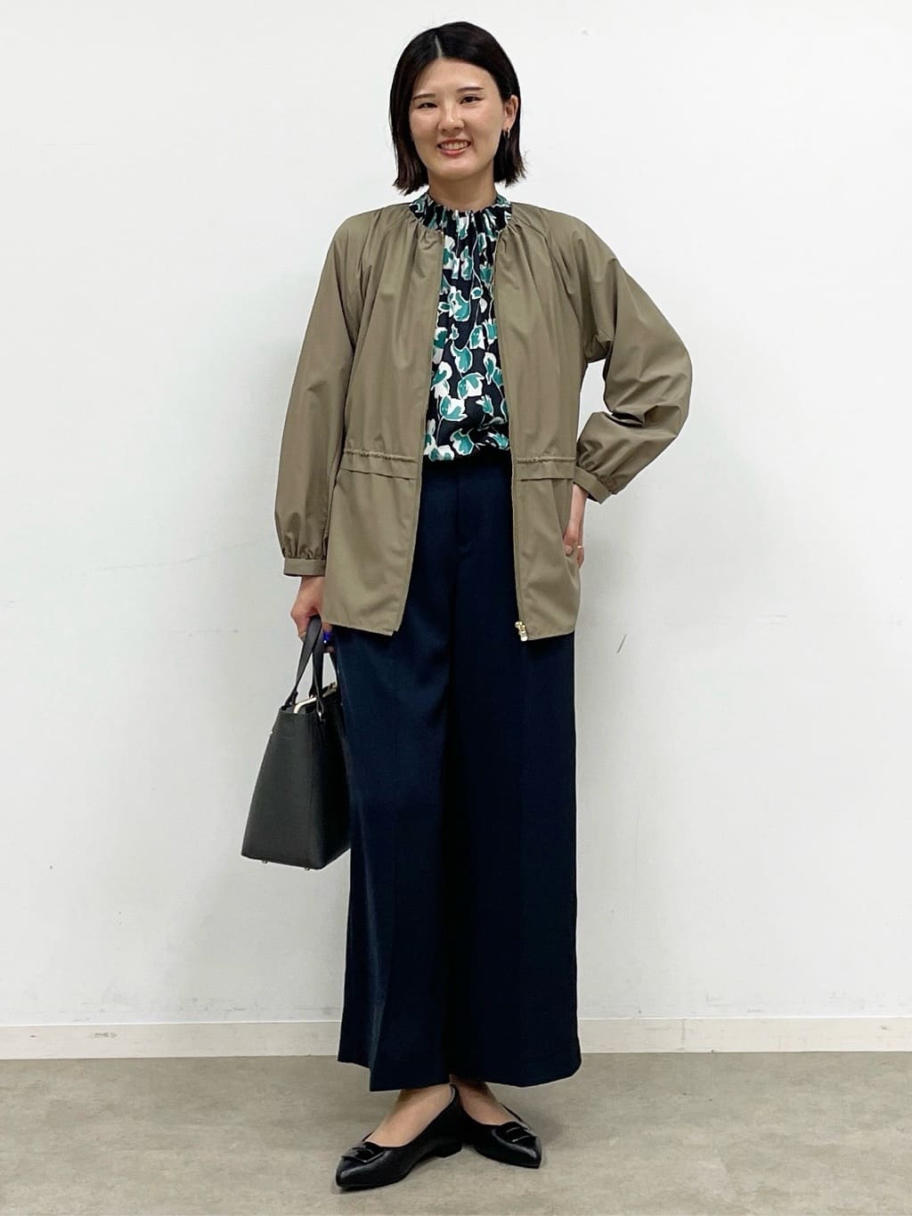 あやたかさんの「Reflect｜【パンツにもスカートにも合わせやすい◎】ライティブルゾン」を使ったコーディネート