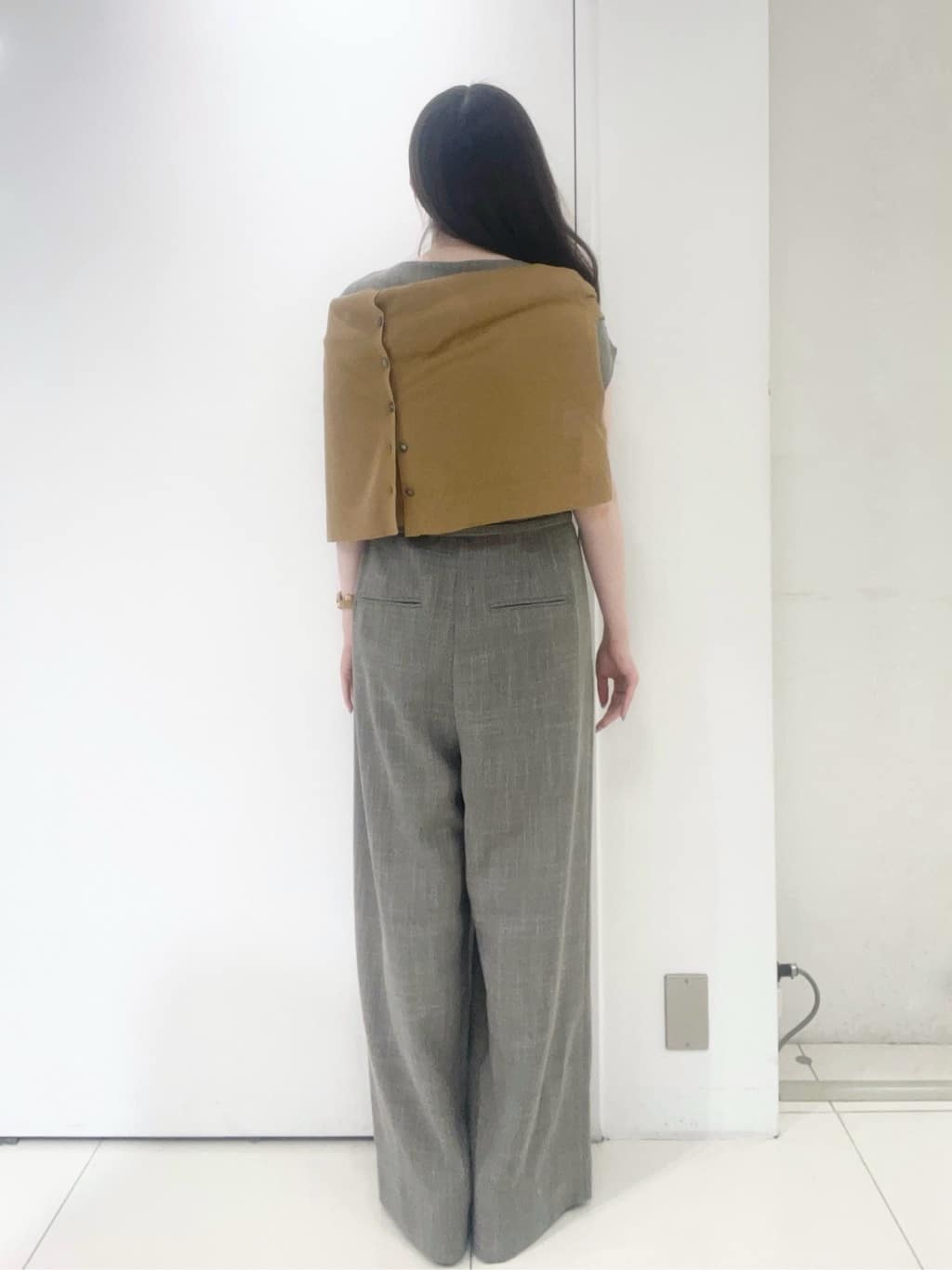 moeさんの「UNTITLED｜【前後2WAY/アンサンブル可/ゆったり】シアーカーディガン」を使ったコーディネート