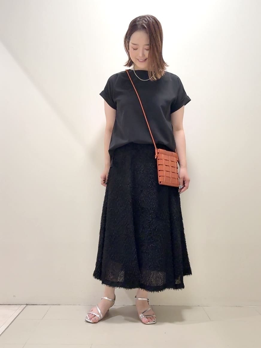 YUIさんの「UNTITLED｜【セットアップ可/はっ水/通勤】リラククール 半袖ブラウス」を使ったコーディネート