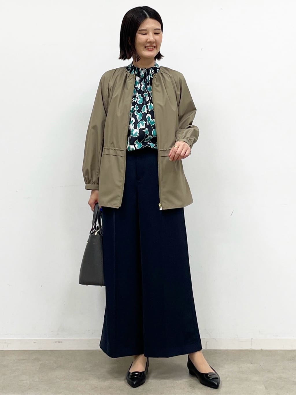 あやたかさんの「Reflect｜【パンツにもスカートにも合わせやすい◎】ライティブルゾン」を使ったコーディネート