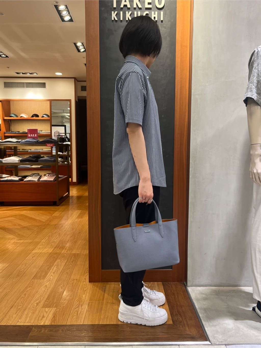 ちゃんみなさんの「TAKEO KIKUCHI｜【COOL CITY WEAR】ストライプジャージ ボタンダウンシャツ /接触冷感」を使ったコーディネート