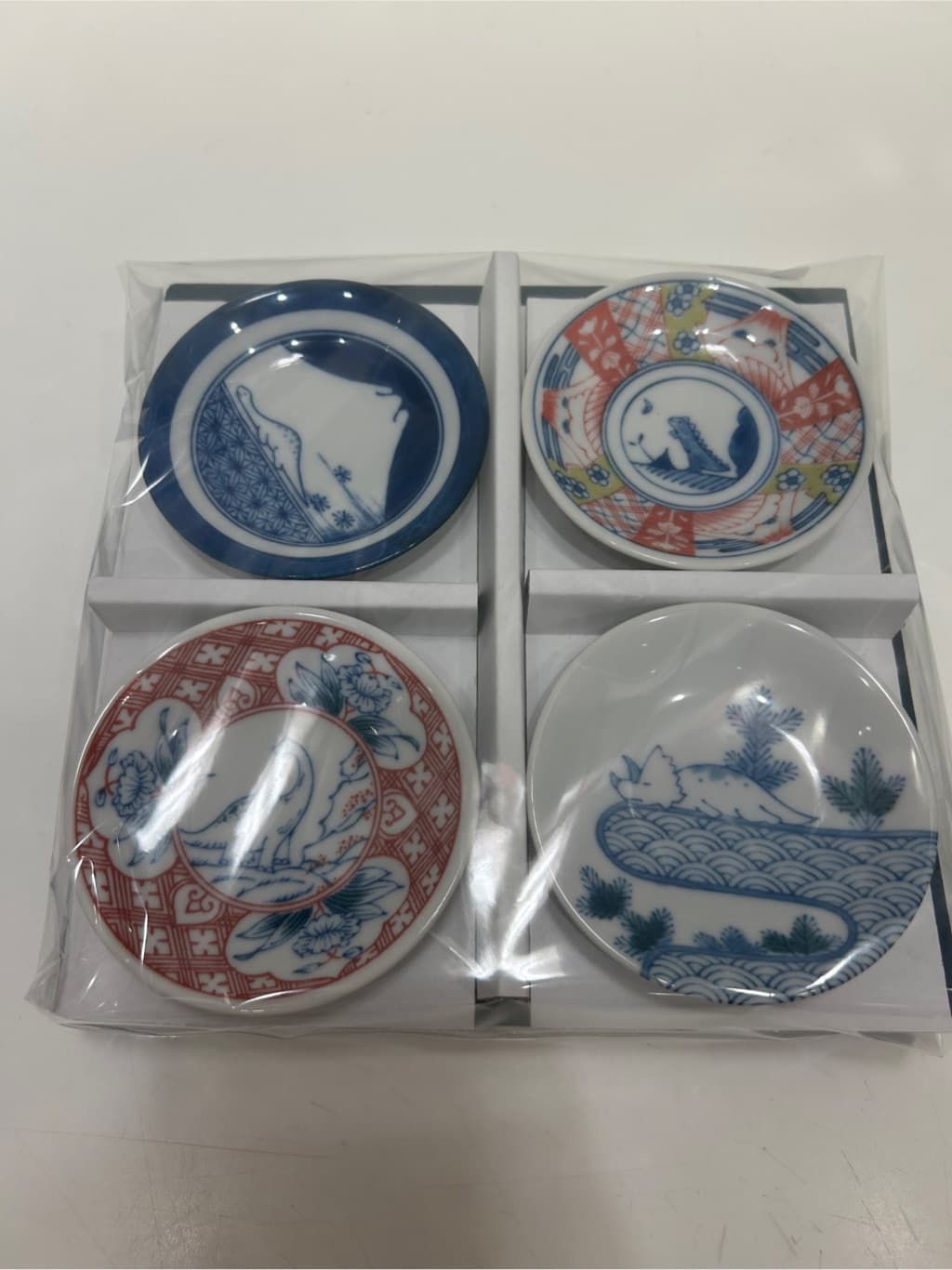 しーさんの「212 KITCHEN STORE｜江戸っ子恐竜 白&times;青 ティラノザウルス 箸置」を使ったコーディネート