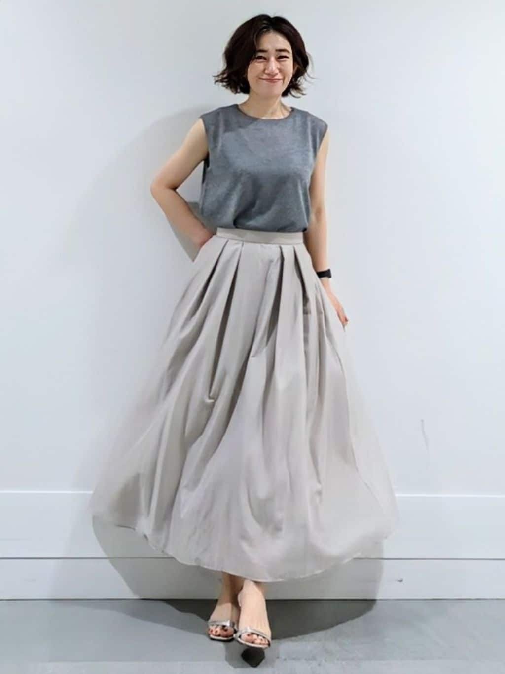 ミズタさんの「UNTITLED｜【アンサンブル可/洗える】シアーノースリーブ プルオーバー」を使ったコーディネート