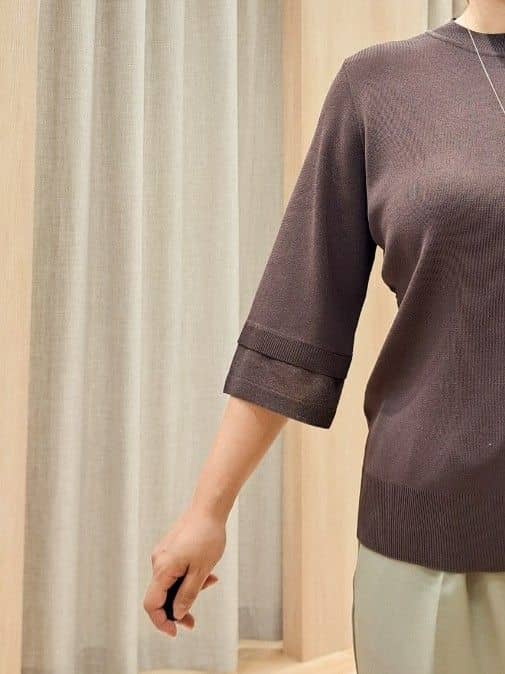 ふるさんの「grove｜【ひんやり多機能】やわらかドライタッチ 袖口シアードッキングプルオーバー」を使ったコーディネート
