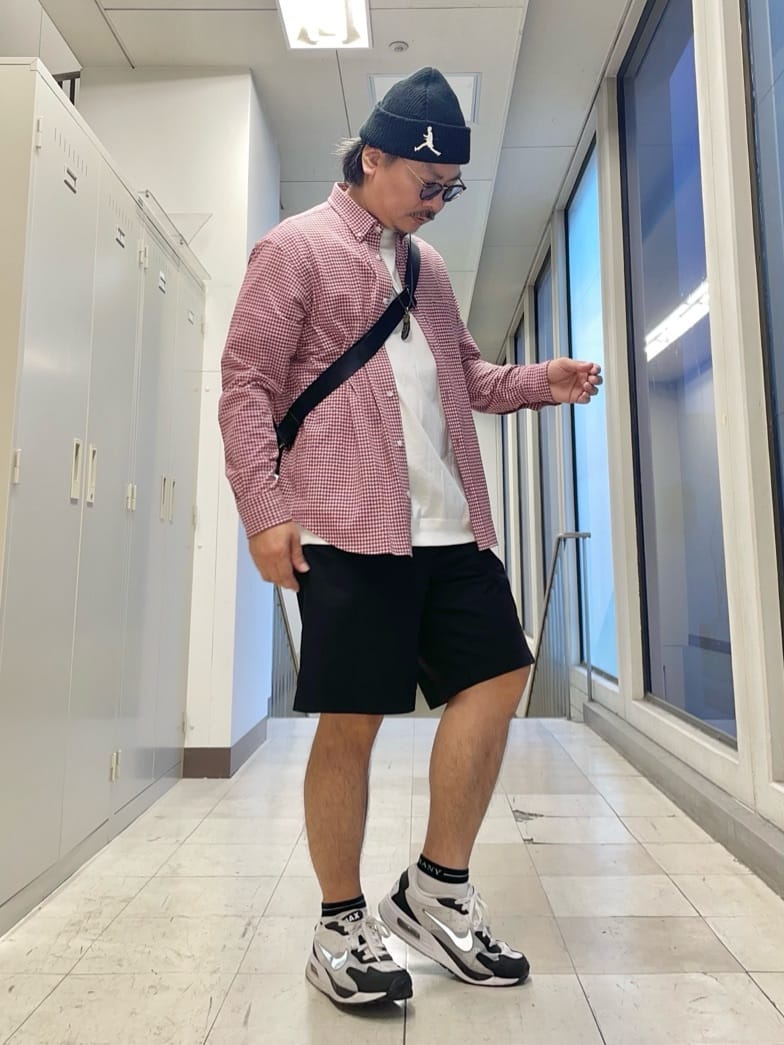 MAKOTO AIさんの「TAKEO KIKUCHI｜【抗菌防臭/シーズンレス】シアサッカーギンガムチェック ストレッチシャツ」を使ったコーディネート