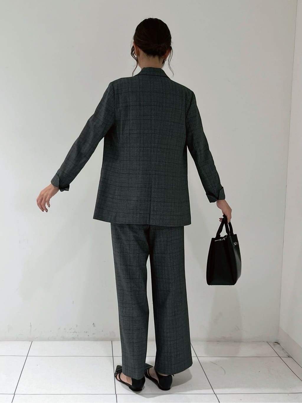 shioriさんの「INDIVI｜【洗える／オンオフ】チェック柄ダブルジャケット」を使ったコーディネート