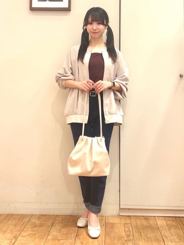 AIRIさんの「SHOO･LA･RUE｜【洗濯機可/S-LL】さっと羽織れる 軽量リブブルゾン」を使ったコーディネート