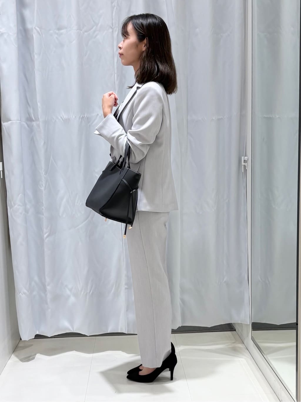 みさきさんの「COUP DE CHANCE｜【手洗い可／日本製／スーツ可】ストレートパンツ」を使ったコーディネート