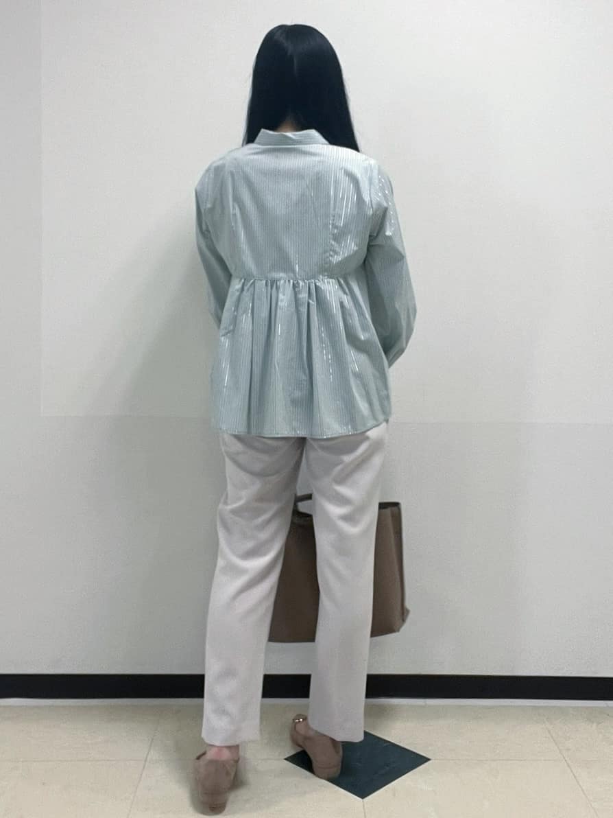 Hitomiさんの「index｜《XS-LLサイズ》ストレッチテーパードパンツ／セットアップ対応【洗濯機洗い可／イージーアイロン／防」を使ったコーディネート