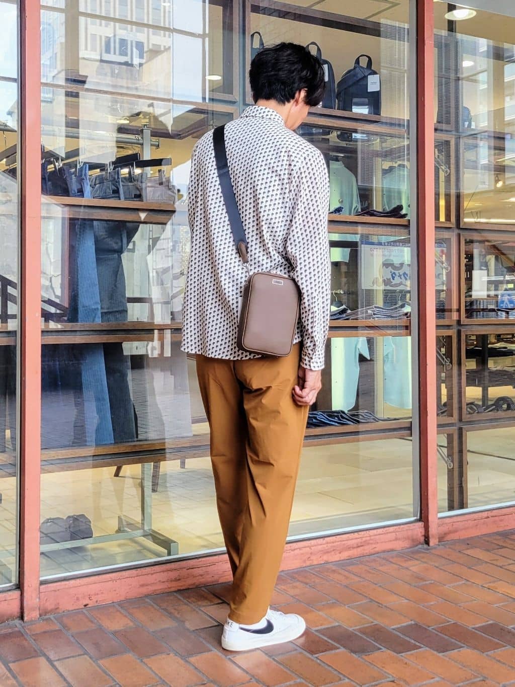 piroyaさんの「TAKEO KIKUCHI｜ボーラーハット柄 長袖シャツ」を使ったコーディネート