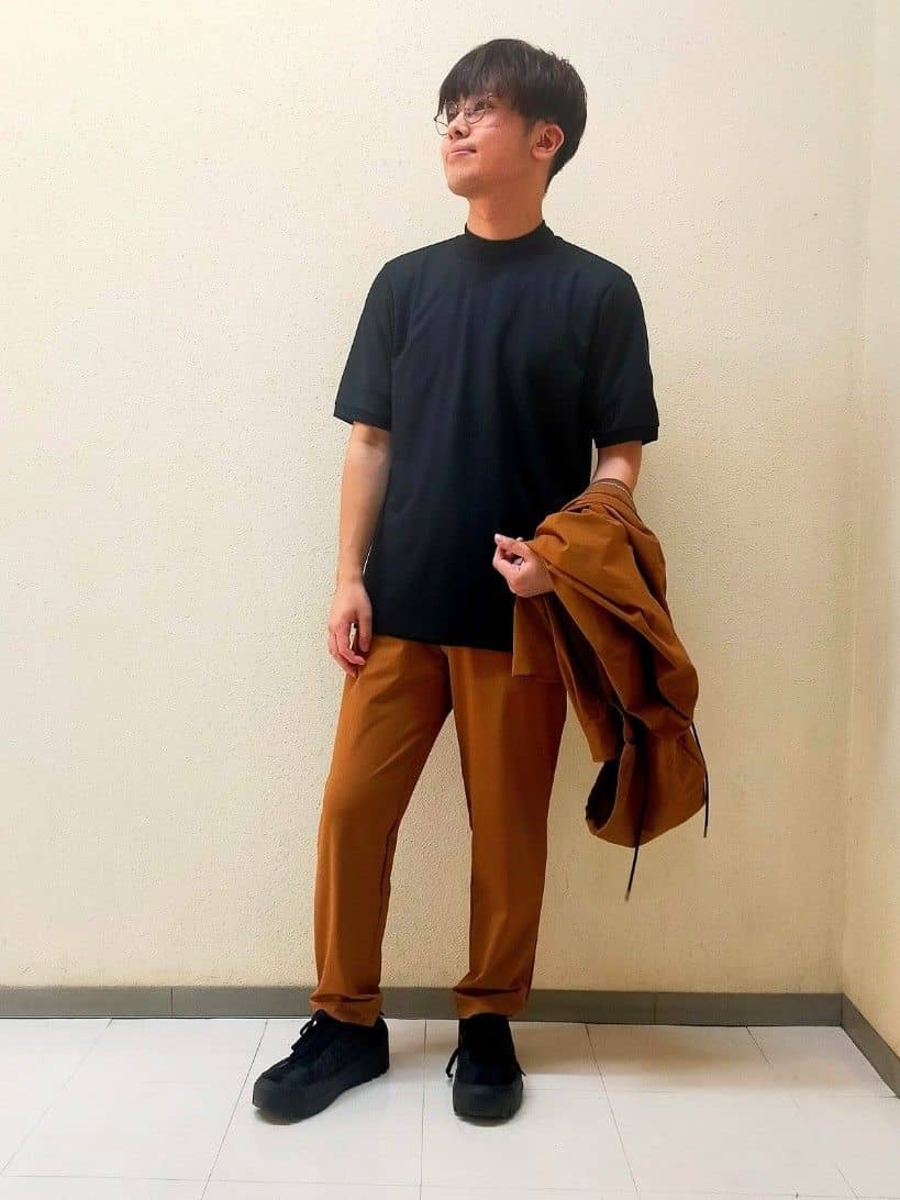 nerさんの「TAKEO KIKUCHI｜【3D ナイロン ストレッチ】ジップアップ フードブルゾン」を使ったコーディネート