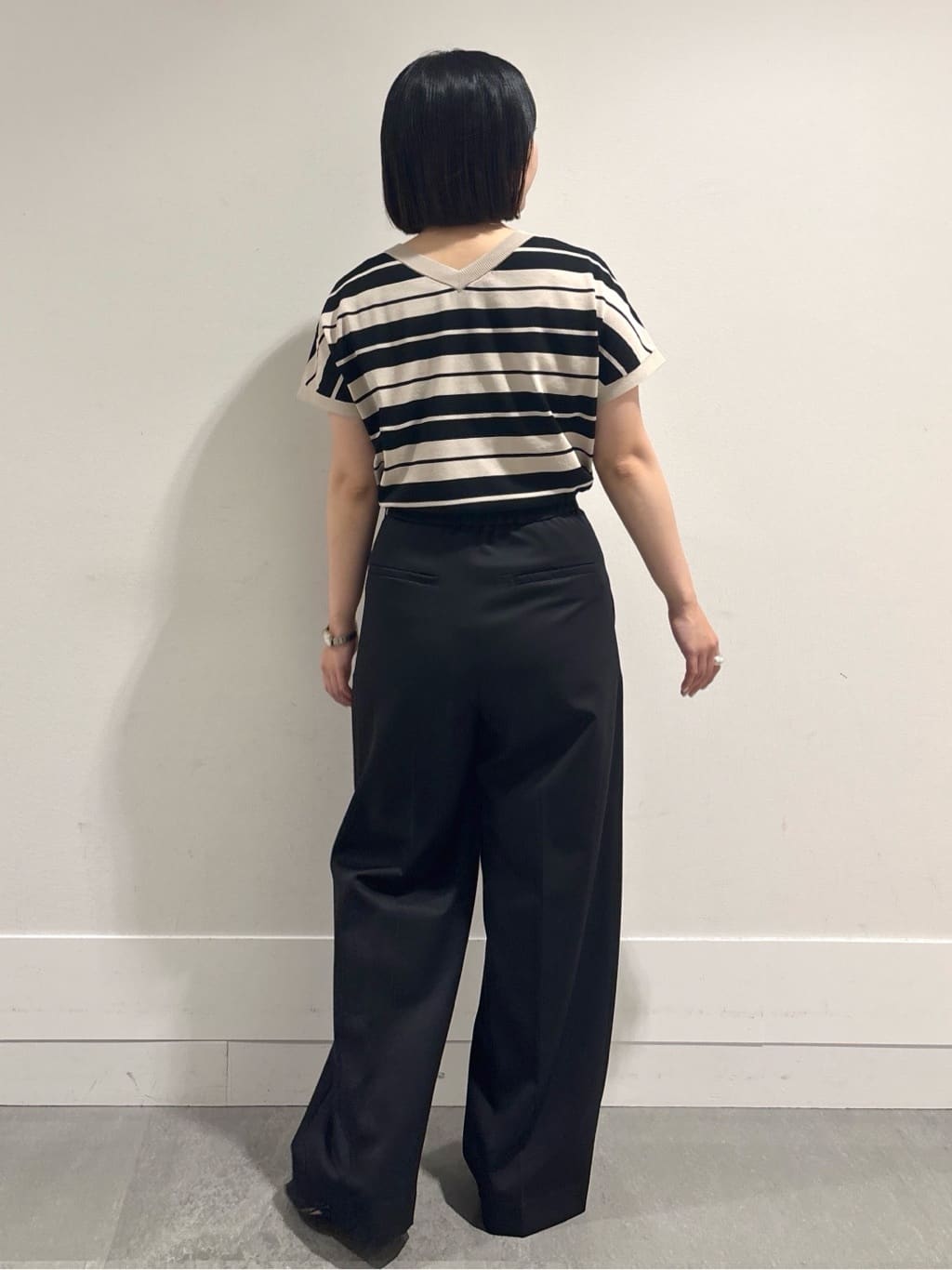 モエカさんの「UNTITLED｜【洗える/前後2WAY】ネックプルオーバーニット」を使ったコーディネート