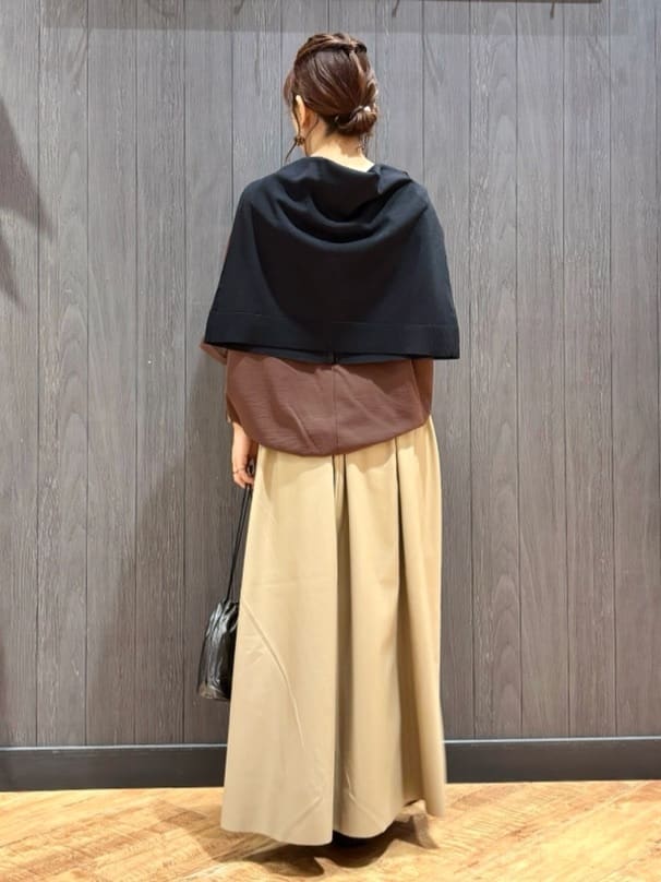 meiさんの「SHOO･LA･RUE｜【洗濯後しわになりにくい】さらっとタッチの 5分袖ドルマンブラウス」を使ったコーディネート