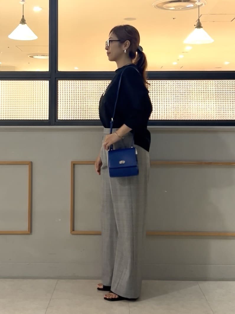 𝑹𝑶𝑴𝑰さんの「INDIVI｜【UVケア／吸汗速乾】スリーブデザインブラウス」を使ったコーディネート