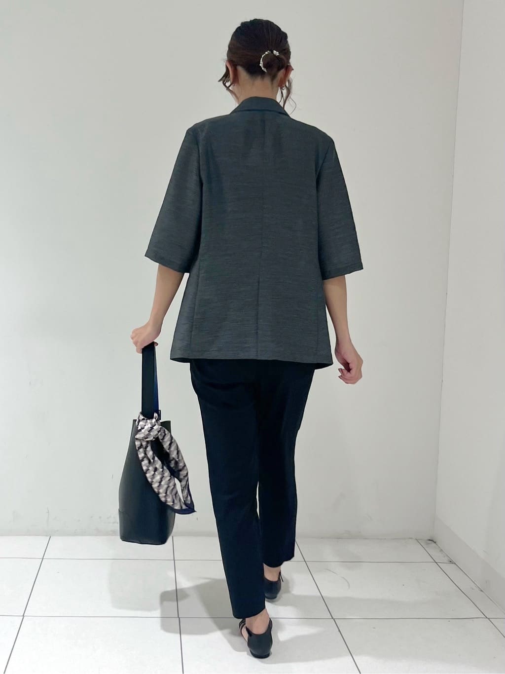 shioriさんの「INDIVI｜ライトダブルジャケット」を使ったコーディネート
