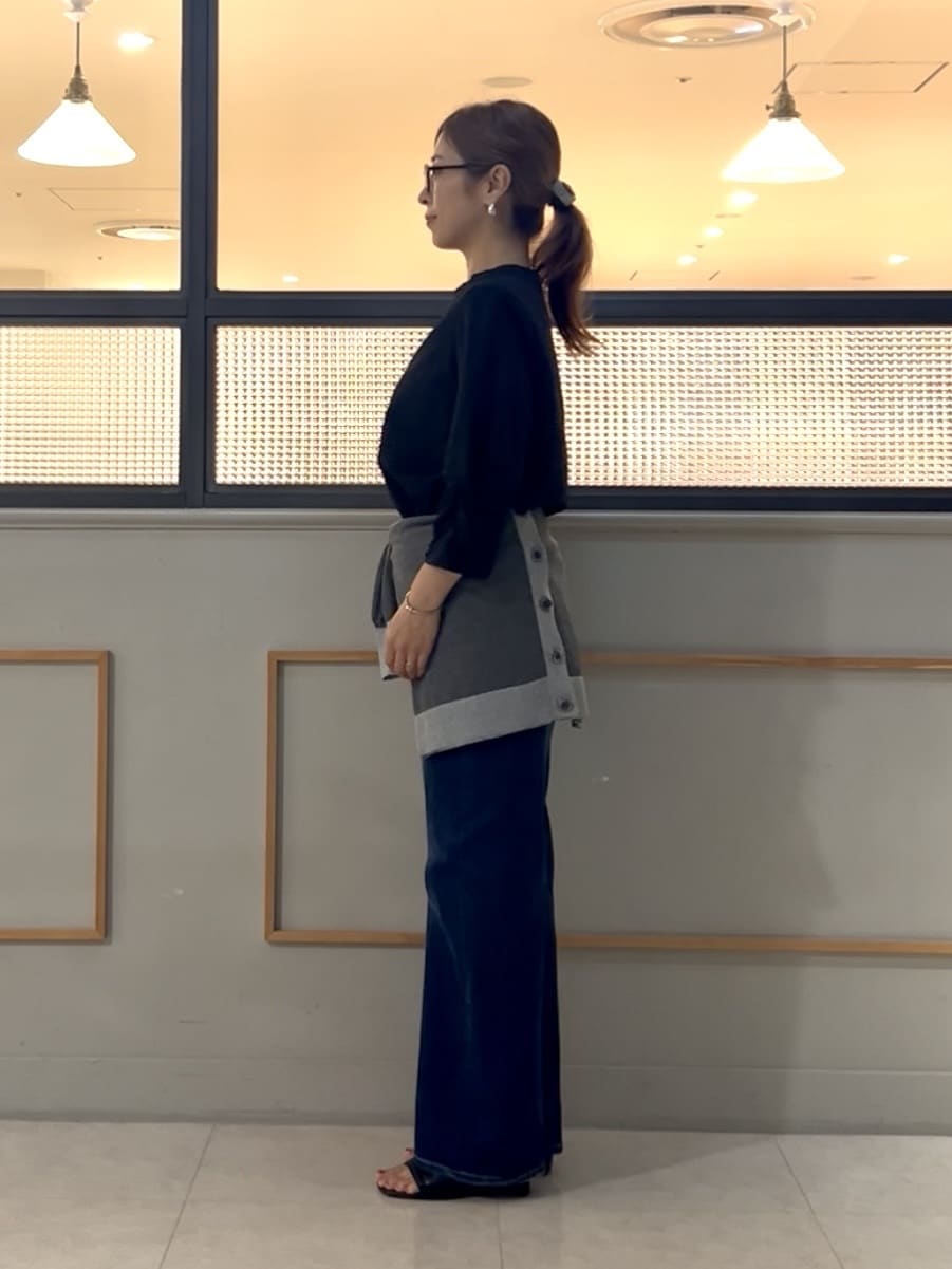 𝑹𝑶𝑴𝑰さんの「INDIVI｜【UVケア／吸汗速乾】スリーブデザインブラウス」を使ったコーディネート